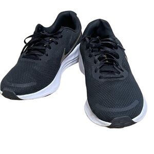 Nike Revolution 7 Athletic Running Shoes Black & Gold Men Size 11 Pre-owned